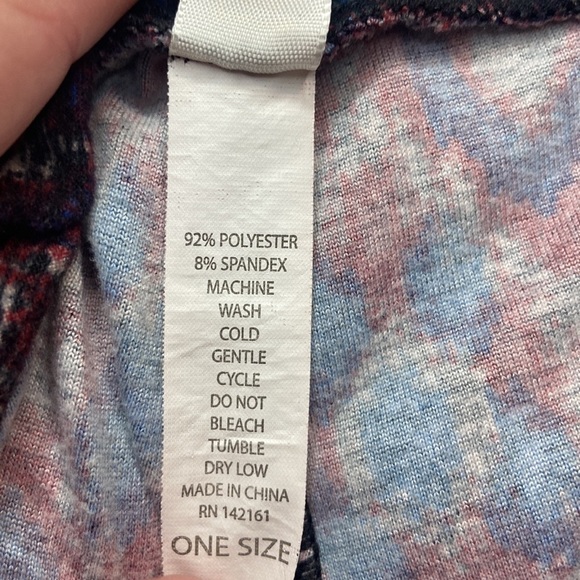 LuLaRoe Printed Super Soft Leggings - Picture 4 of 4